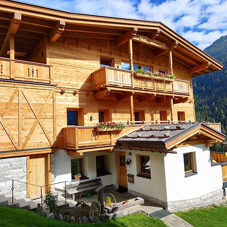 Landhaus Loeberbauer Tux Bagian luar foto