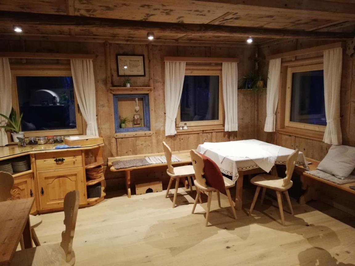 Landhaus Loeberbauer Tux Bagian luar foto